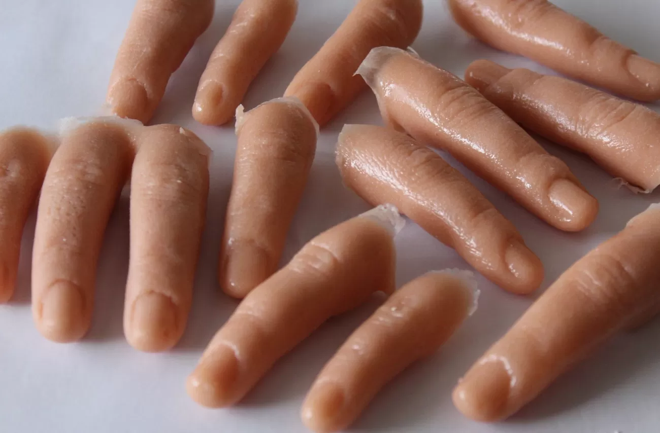 ForensicFX Studios Beige Finger Prop> Halloween Accessories