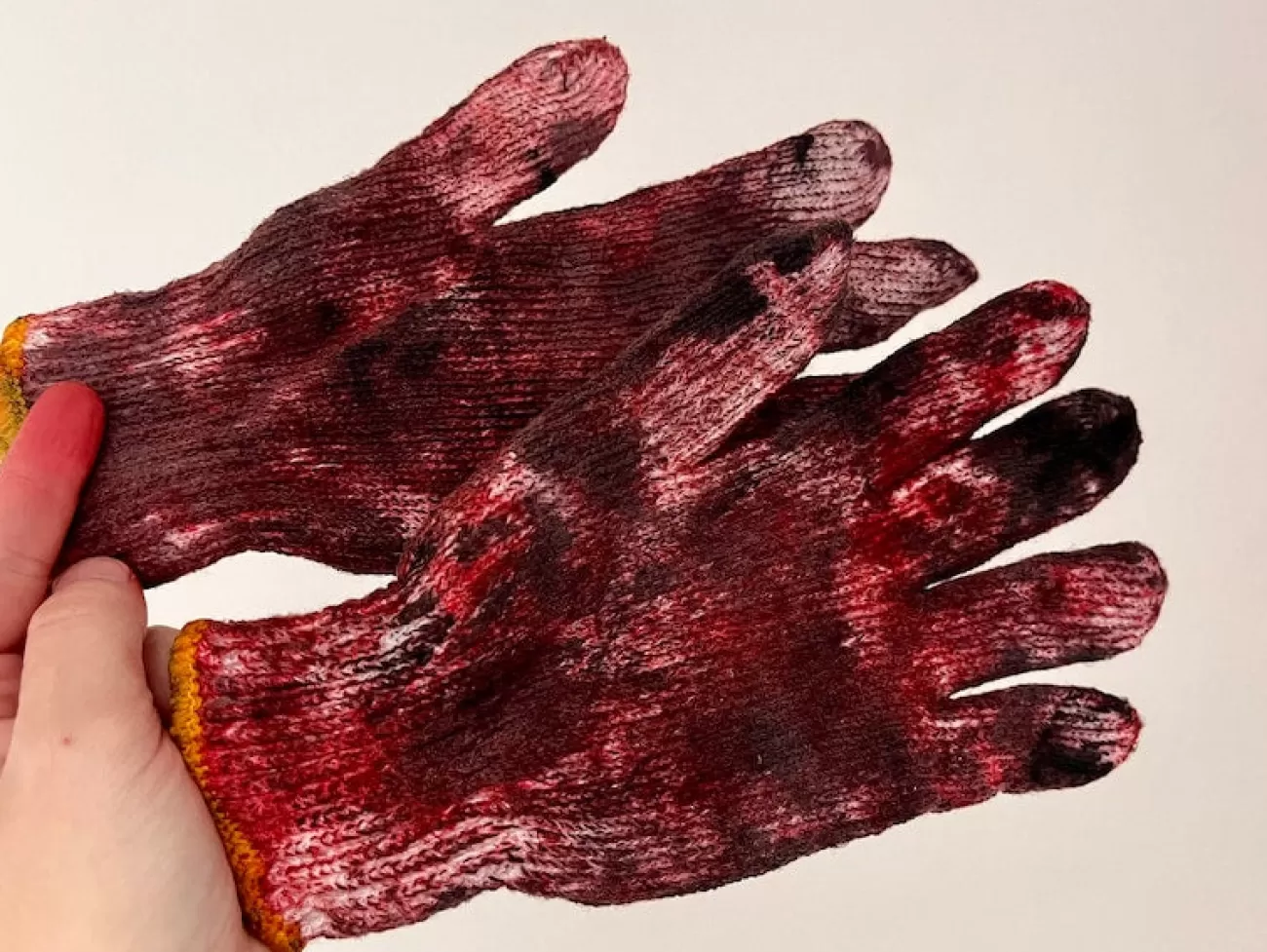 ForensicFX Studios Bloody, Dirty Work Gloves Prop> Halloween Accessories