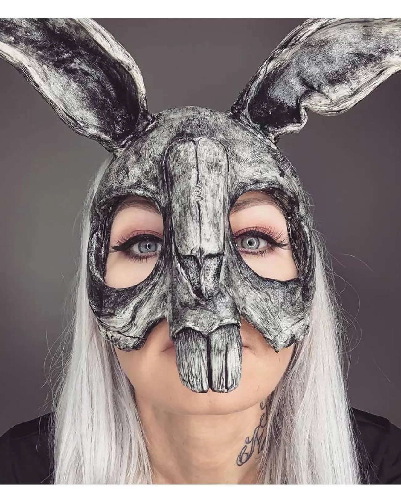 Sarah Mudle Bunny Black White Half Mask> Halloween Masks