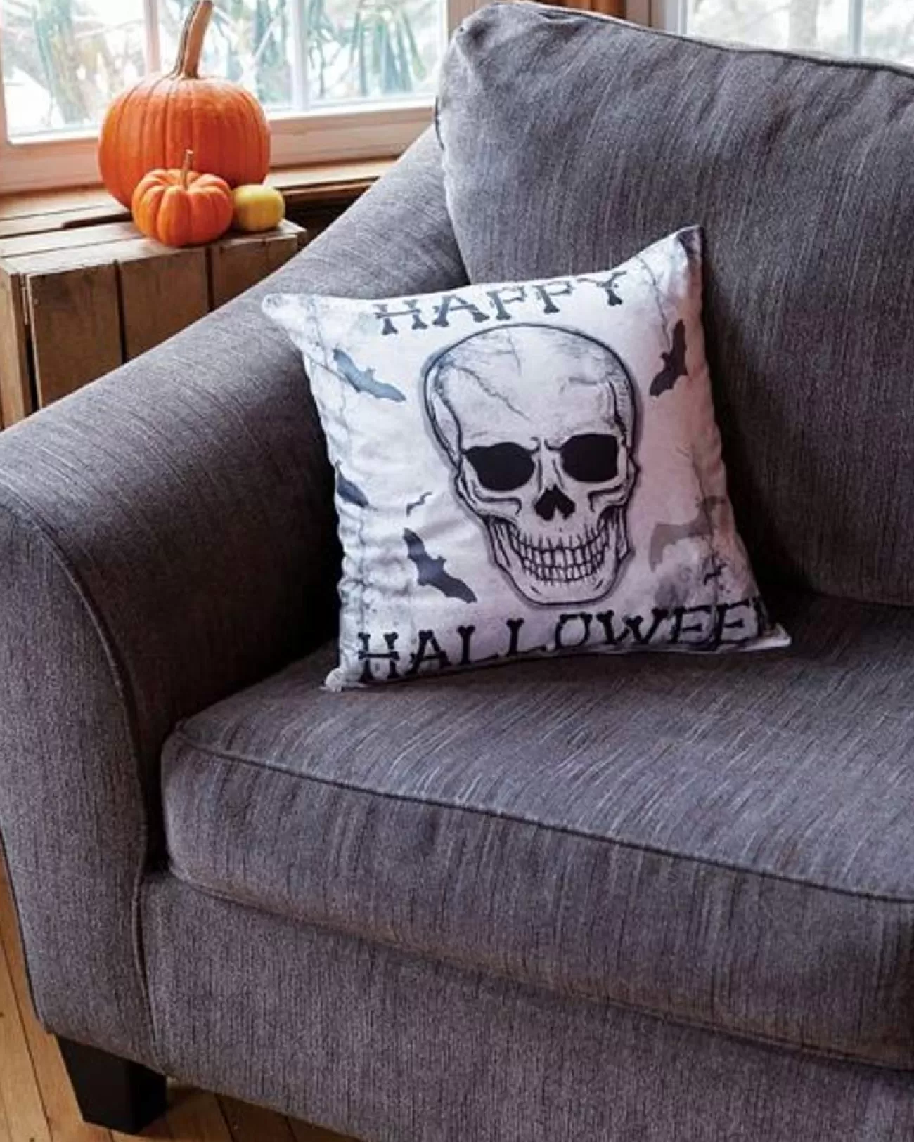 Fun World Skull Happy Halloween Trendy Pillow Cover> Scary Skeletons